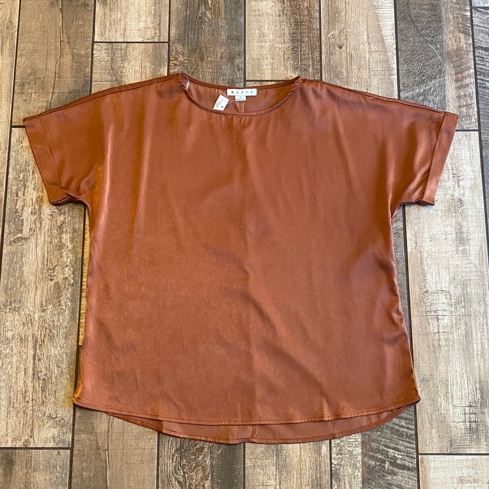 Hyfve Rich Brown Silky Short Sleeve Top ๐